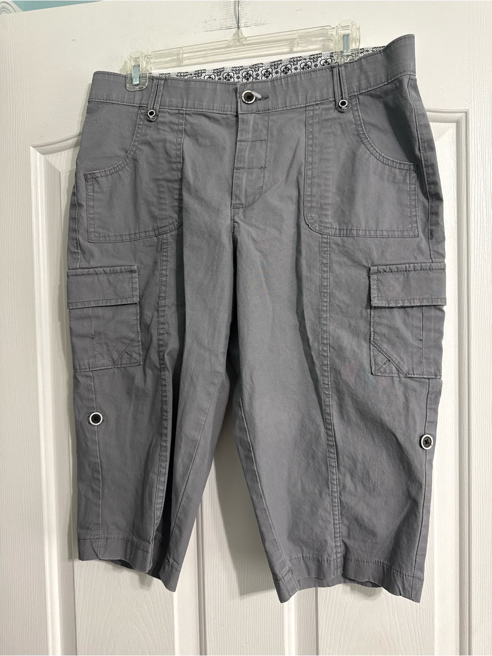 Lee Women's Gray Cropped Cargo Pants